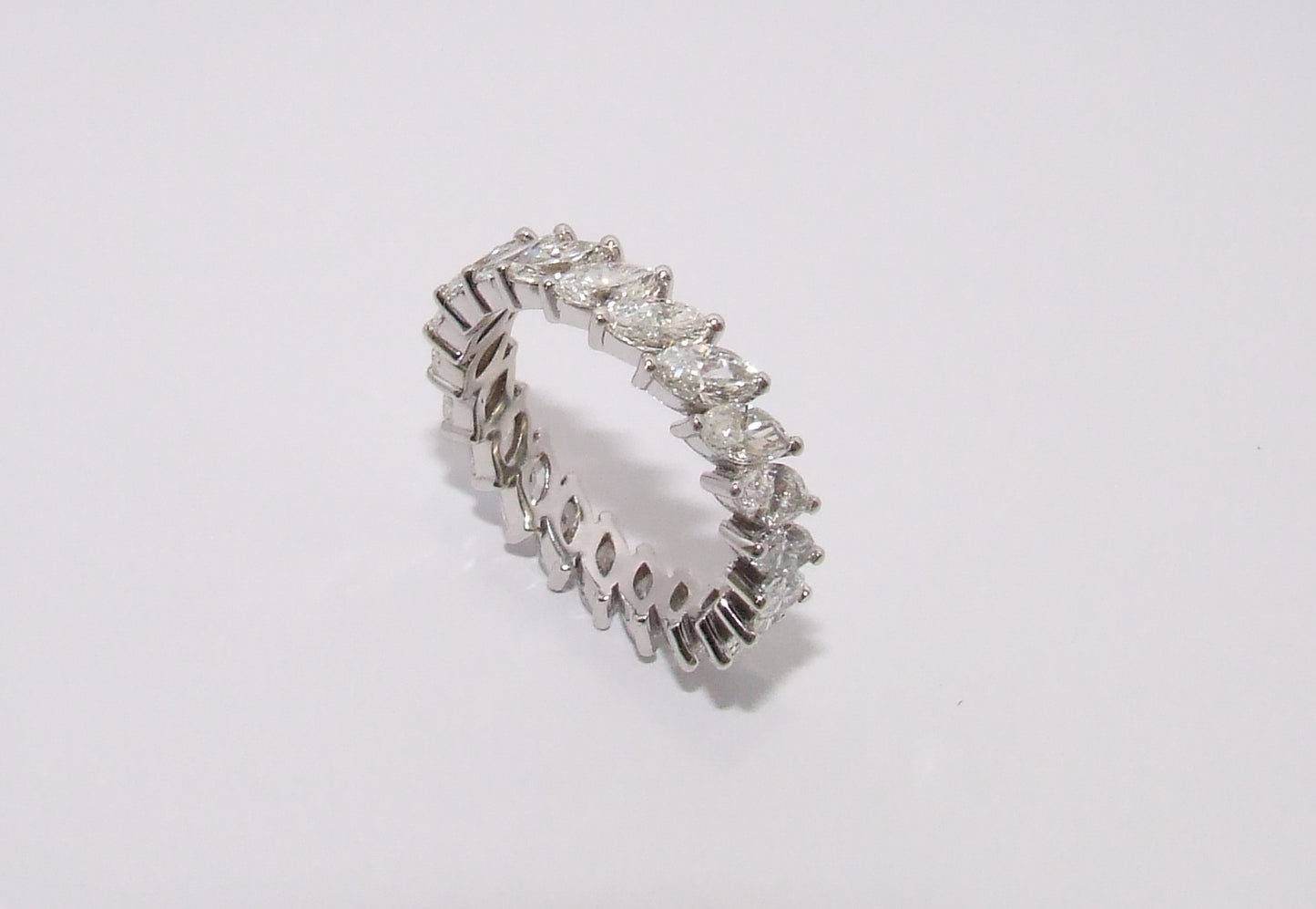 VICTORIA RING